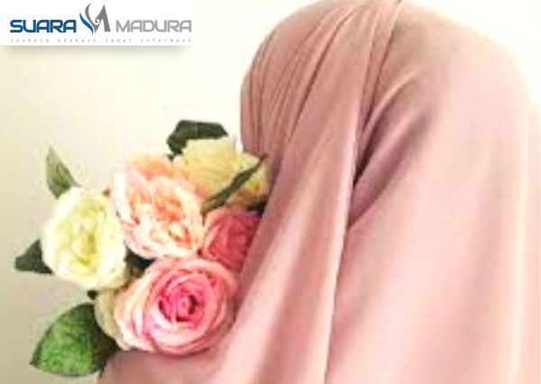 Perempuan, Janganlah Jadi Jurang Dosa Bagi Suamimu