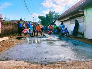 Setelah Desa Kalikatak, Kini Desa Angon-angon yang Swadaya Perbaikan Jalan