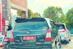 Pertamina: Pelat Merah Dilarang Isi BBM Bersubsidi, Mobil Dinas Disbudporapar Sumenep Isi Pertalite Struknya Pertamax 2 Pertamina: Pelat Merah Dilarang Isi BBM Bersubsidi, Mobil Dinas Disbudporapar Sumenep Isi Pertalite Struknya Pertamax