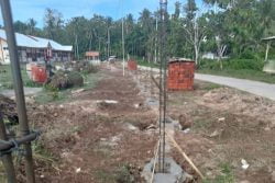 Gunakan Pasir Lokal, Kontraktor Proyek Pagar RSUD Arjasa Dipastikan Cuan