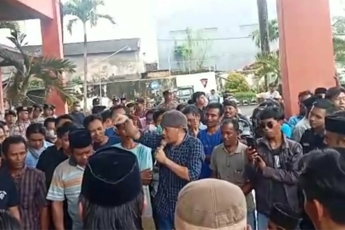 Pengelola Galian C Sumenep Tegaskan Tidak Ada Pungli Hanya Partisipasi 6 Pengelola Galian C Sumenep Tegaskan Tidak Ada Pungli Hanya Partisipasi