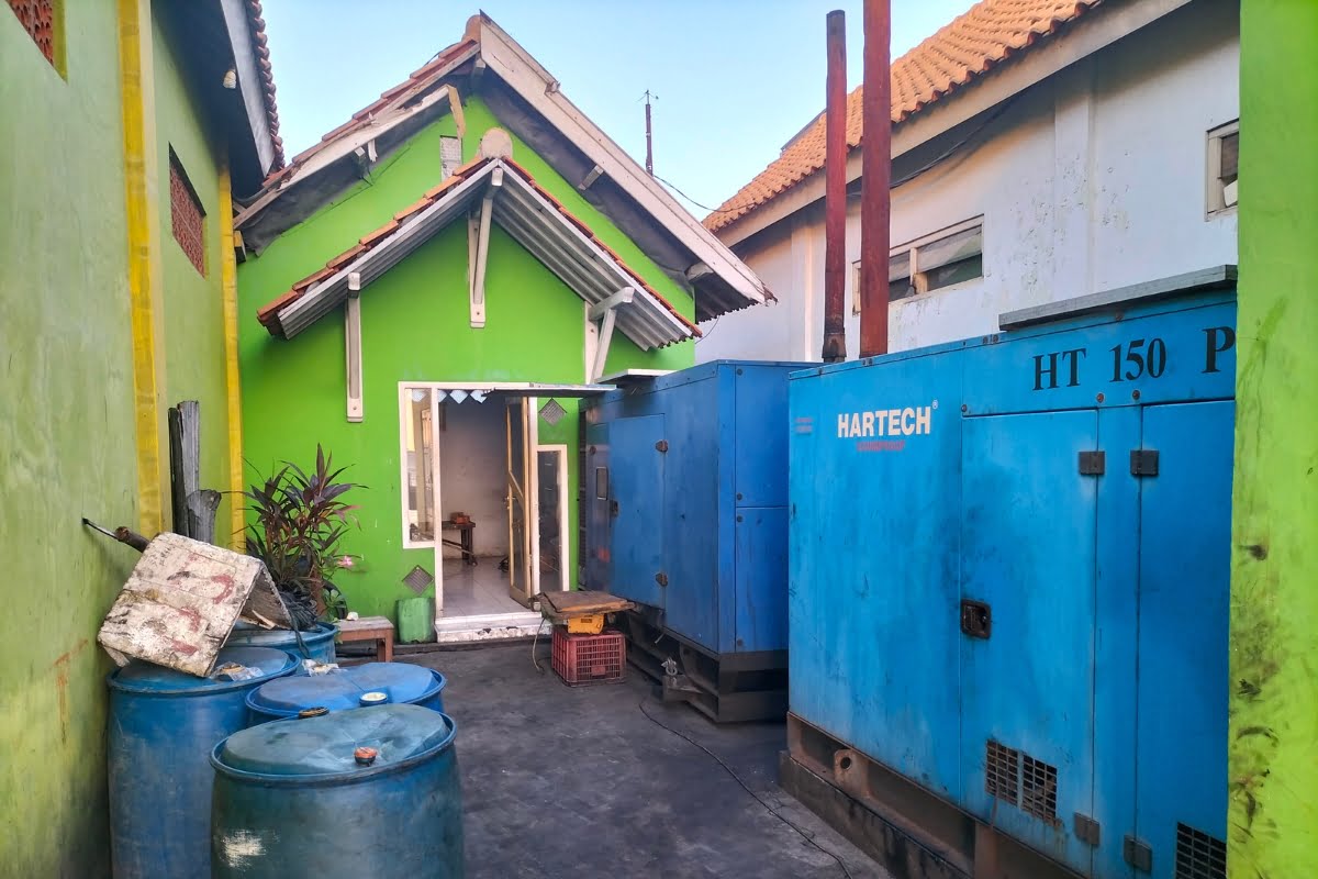 Pabrik Es di Sapeken Penyebab Berkurangnya Solar Nelayan 6 Pabrik Es di Sapeken Penyebab Berkurangnya Solar Nelayan