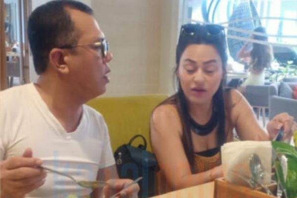 Difoto Bareng Perempuan Cantik, Cabup Sumenep: Itu Orang Turki
