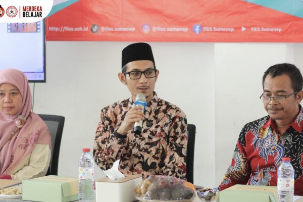 Fathimah International Elementary School Gelar Training Outstanding Curriculum