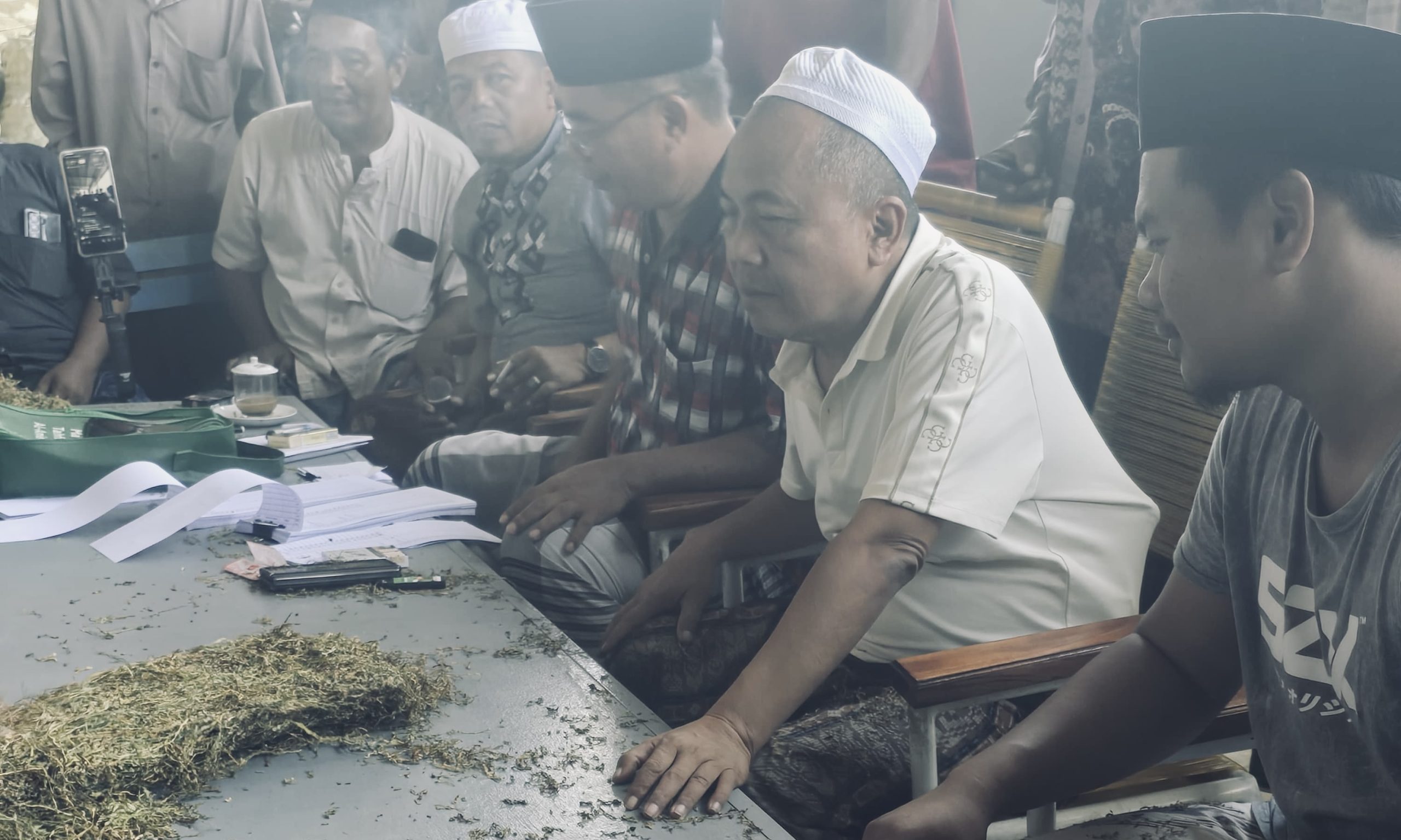 Haji Mukmin Beli Tembakau Beserta Sampelnya, TA Bupati Sumenep Bilang Begini