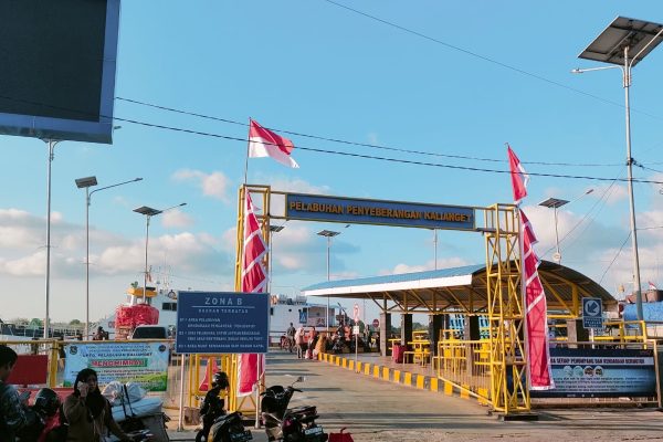 Kapal Feri ke Sapudi Trouble Lagi, Penumpang Kecewa, KSOP Tak Jelas