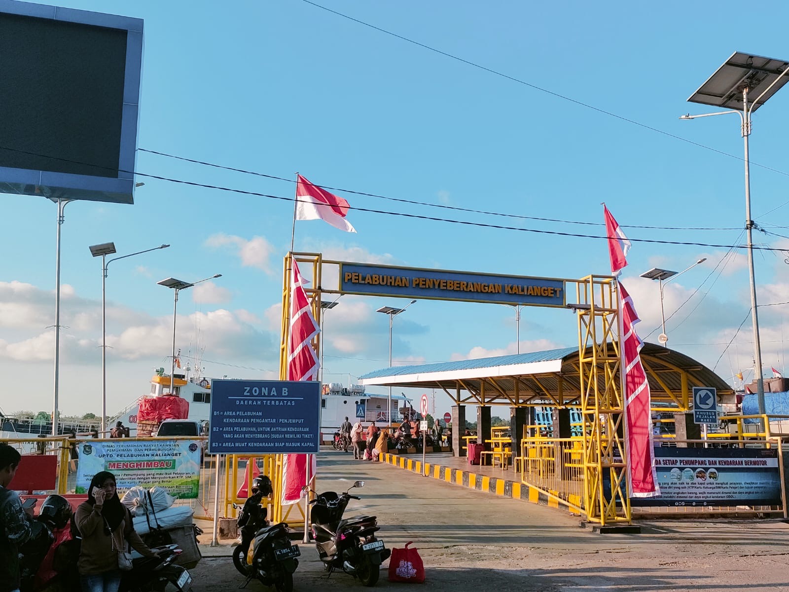 Kapal Feri ke Sapudi Trouble Lagi, Penumpang Kecewa, KSOP Tak Jelas