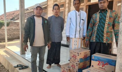 Seteguk Air Minum untuk Madrasah Diniyah di Pulau Sapudi